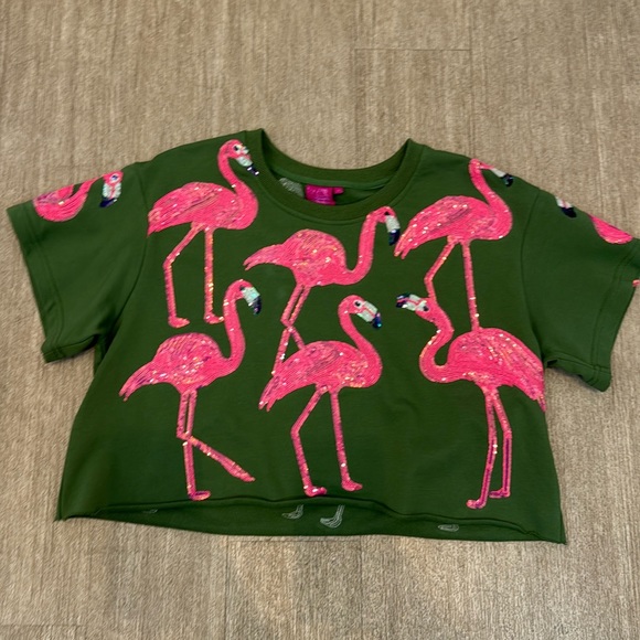 QUEEN OF SPARKLES Tops - Queen of sparkles pink and green flamingo top size medium